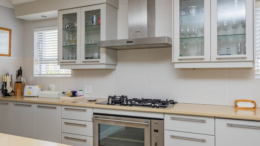 4 Bedroom Property for Sale in De Kelders Western Cape